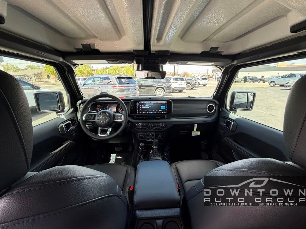 New 2026 Black Clear-Coat Exterior Paint Jeep Sahara image 9