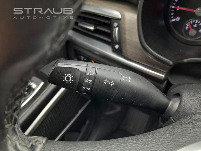 Used 2020 Ebony Black Kia EX image 16