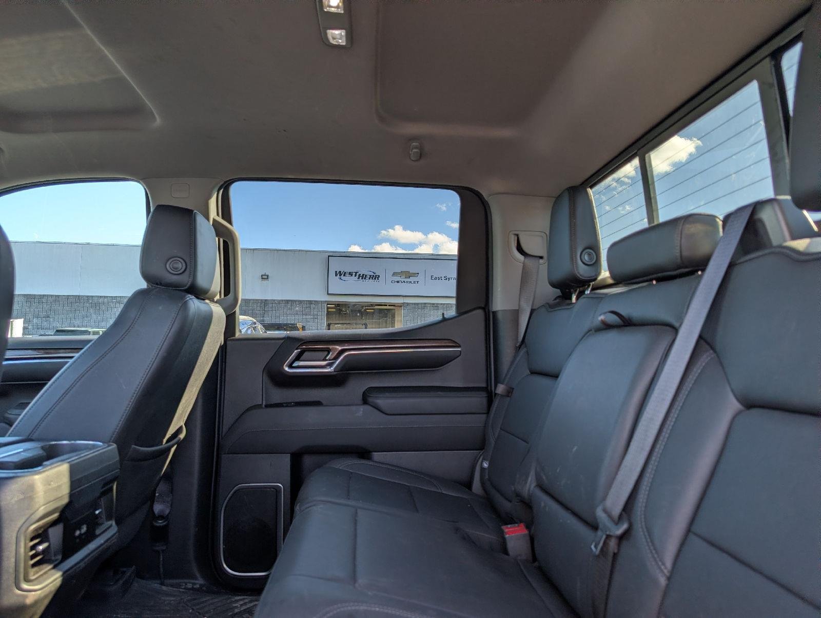 Used 2023  Chevrolet RST image 10