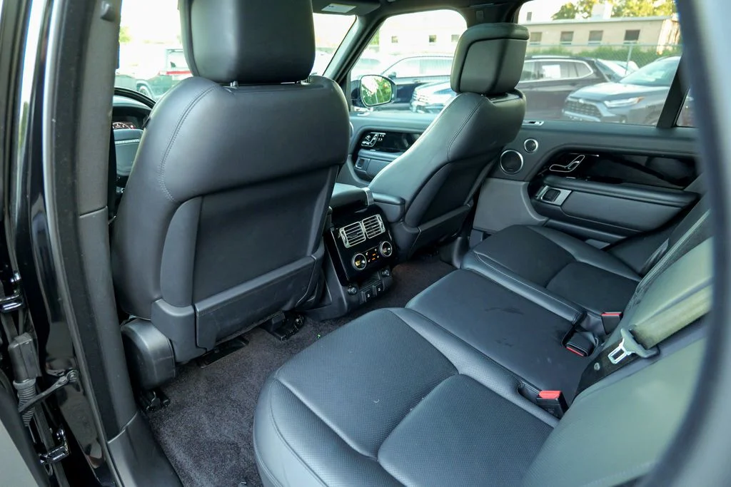 Used 2020 Santorini Black Metallic Land Rover HSE image 28