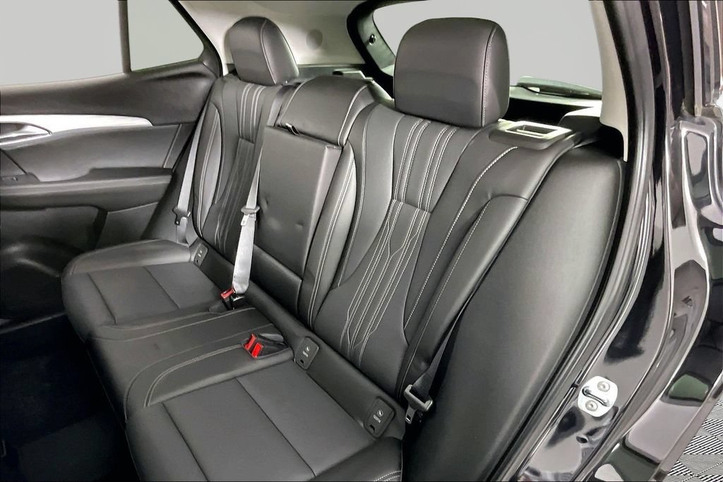 Certified Used 2024 Ebony Twilight Metallic Buick Avenir image 21