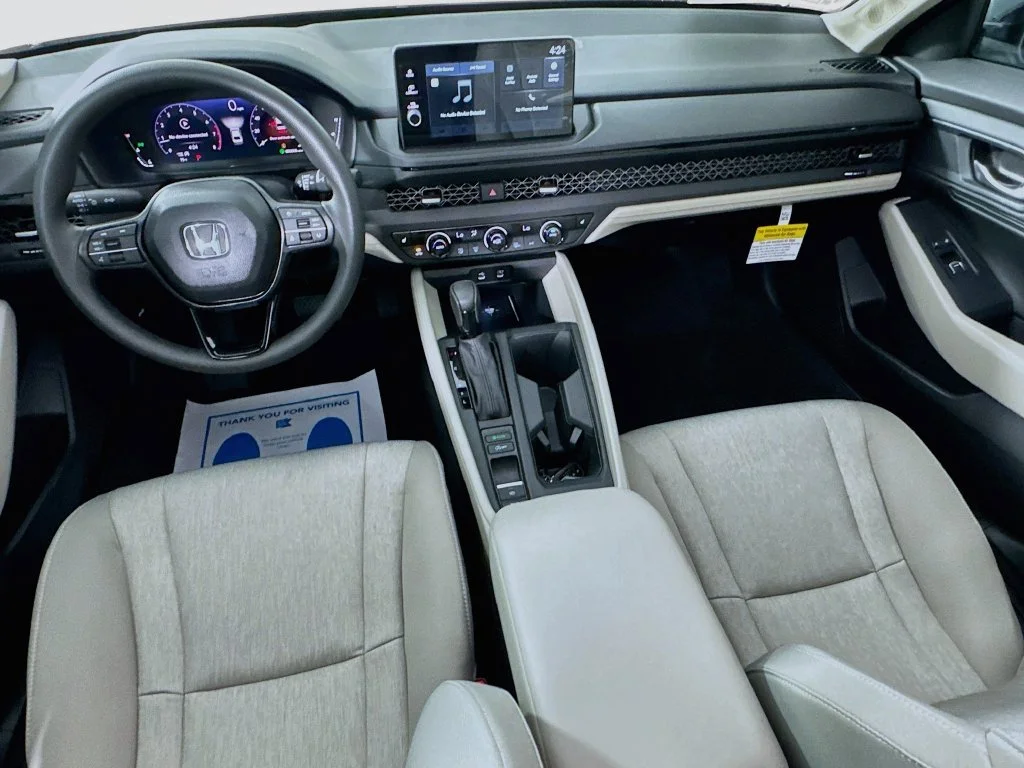 New 2026 Platinum White Pearl Honda SE image 31
