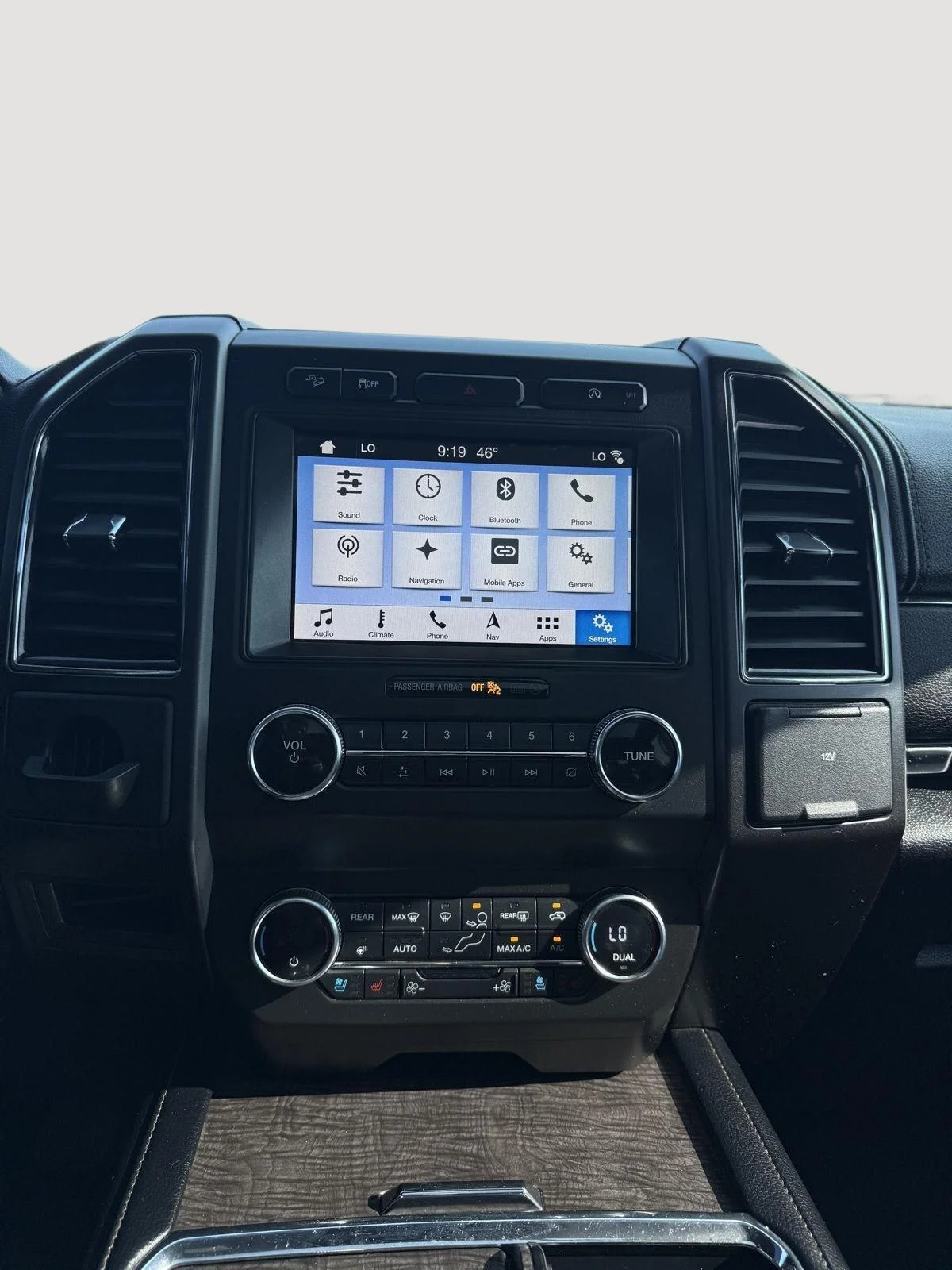 Used 2019 Ingot Silver Ford Limited image 17