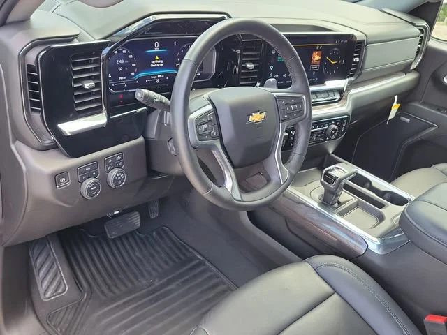 2025 Chevrolet Silverado 1500 LTZ - Photo 20