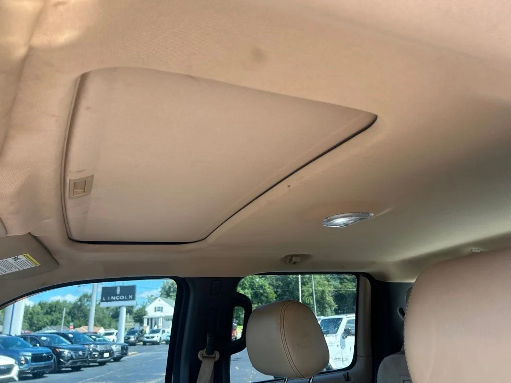 Used 2014 Oxford White Ford Lariat image 15