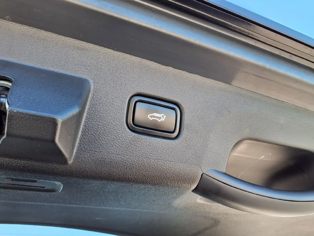 Certified Used 2025 Black Kia X-Line Prestige image 9