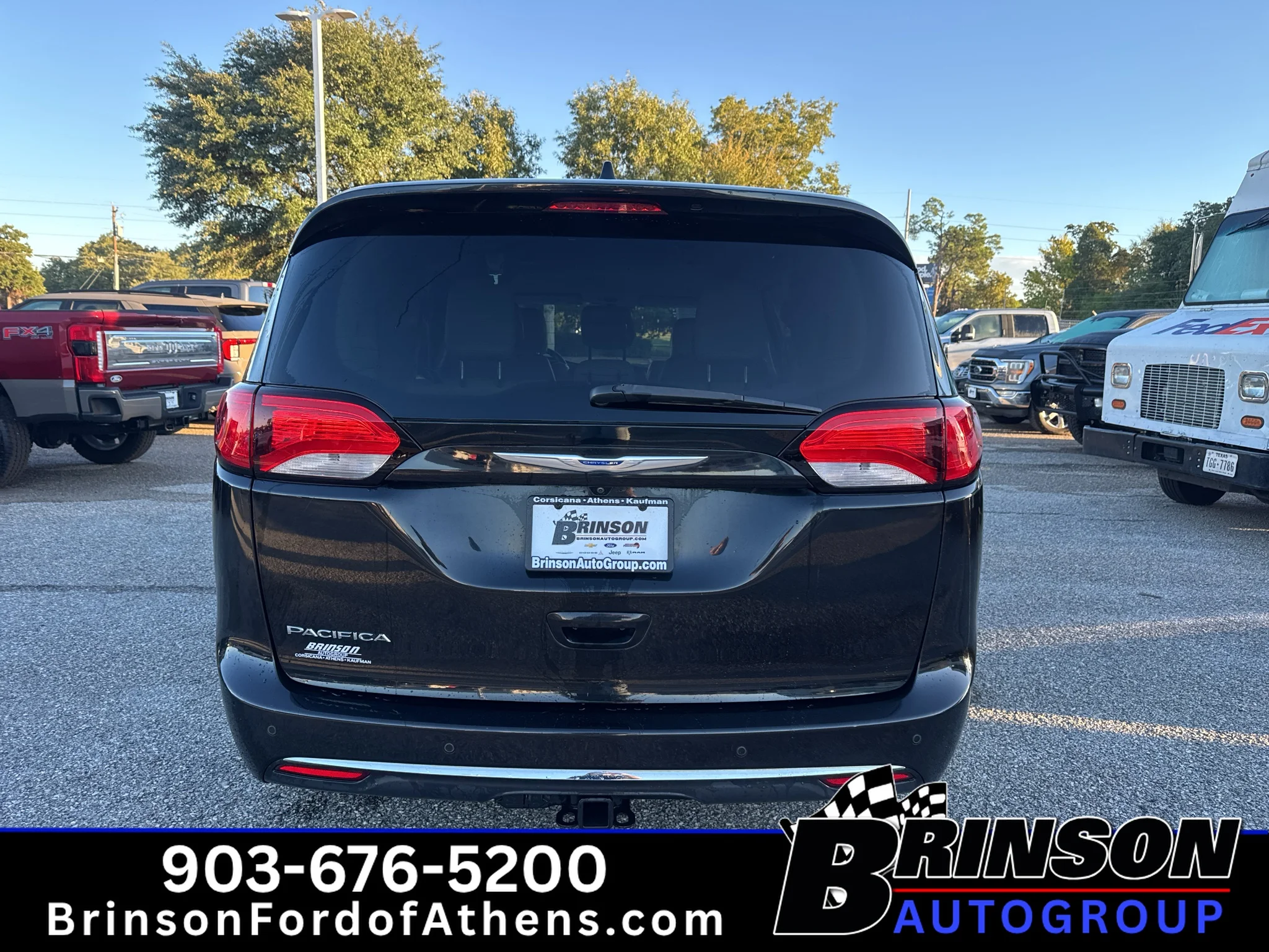 Used 2019 Brilliant Black Crystal Pearlcoat Chrysler Touring L Plus image 17