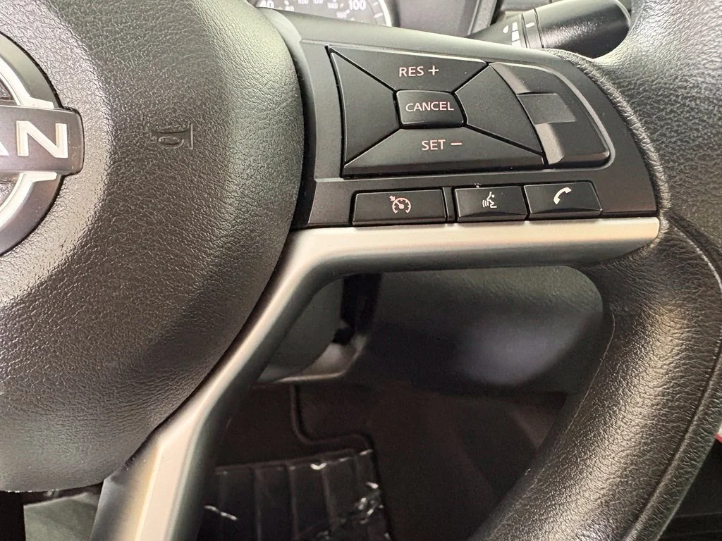 Used 2024 Silver Nissan 2.5 SV image 25