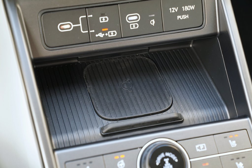 New 2027 Abyss Black Pearl Hyundai Limited image 41