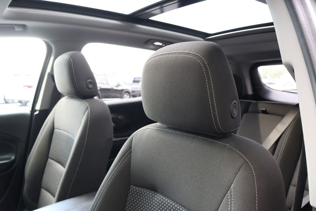 2023 GMC Terrain SLE - Photo 33