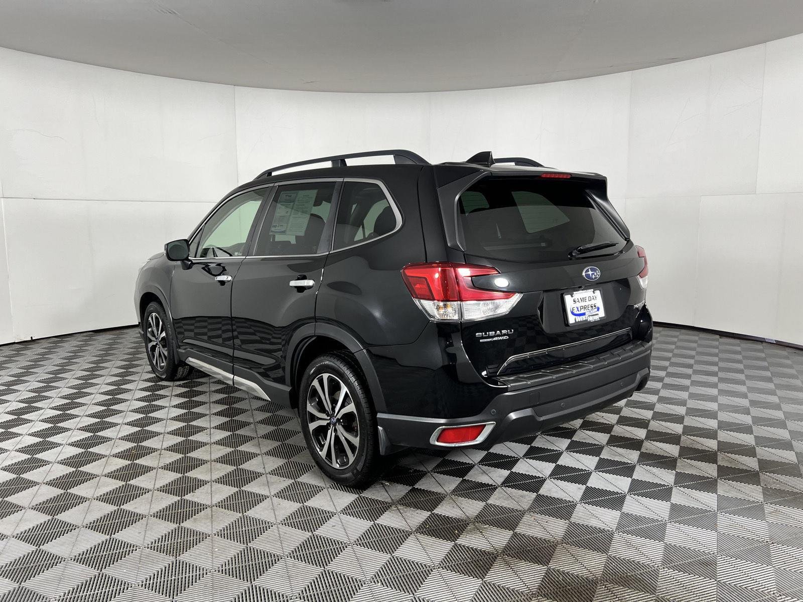 Used 2020 Crystal Black Silica Subaru Limited image 21