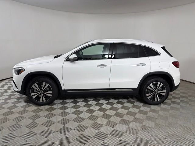 New 2026 Polar White Mercedes-Benz GLA 250 image 4