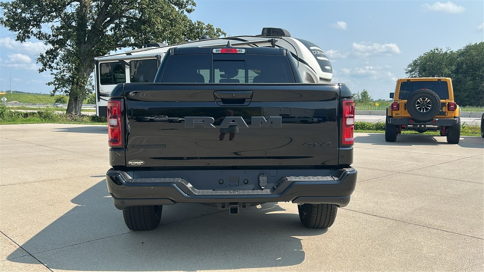 New 2026 Diamond Black Crystal Pearlcoat RAM Big Horn/Lone Star image 5