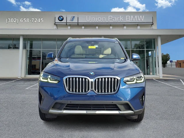 Used 2022 Phytonic Blue Metallic BMW xDrive30i image 2