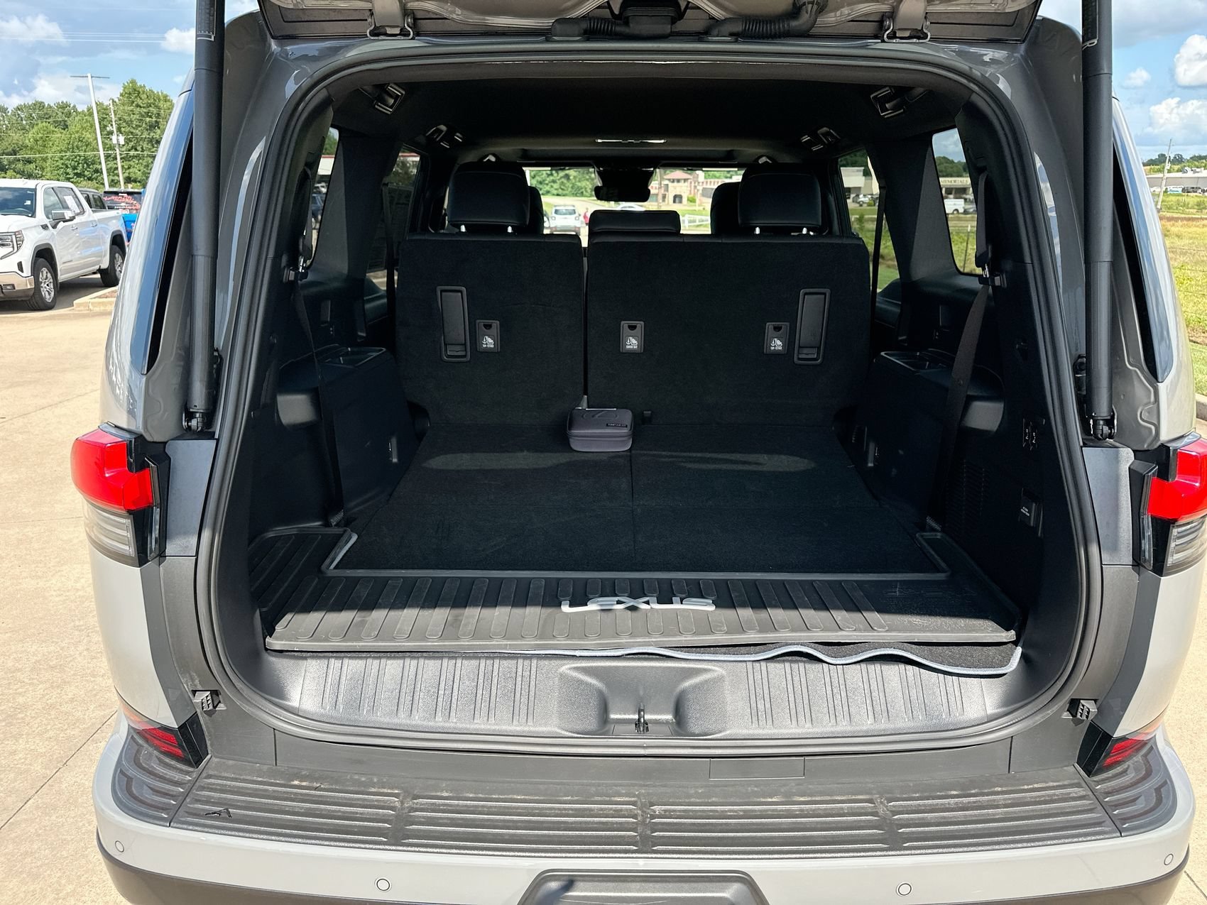 Used 2024 Incognito Lexus GX 550 Premium+ image 24