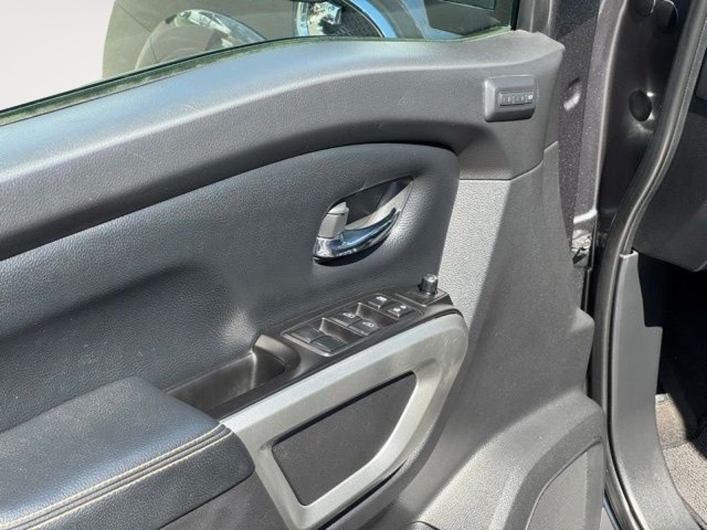 Used 2019 Gray Nissan PRO-4X image 10
