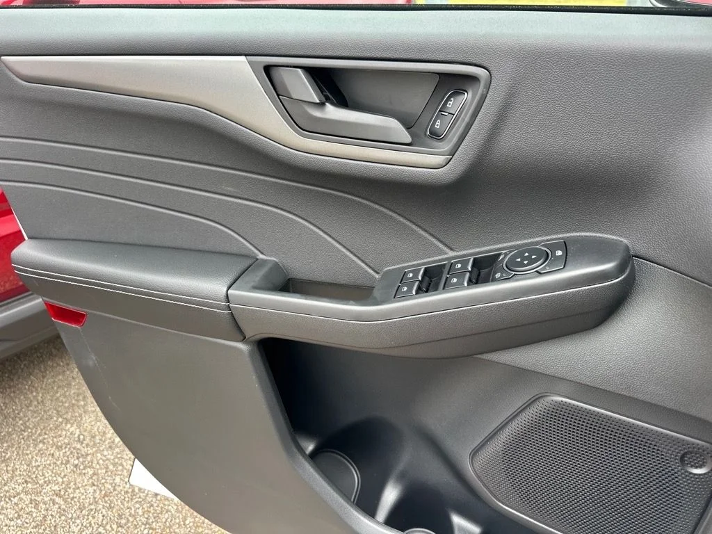New 2026 Oxford White Ford Active® image 6