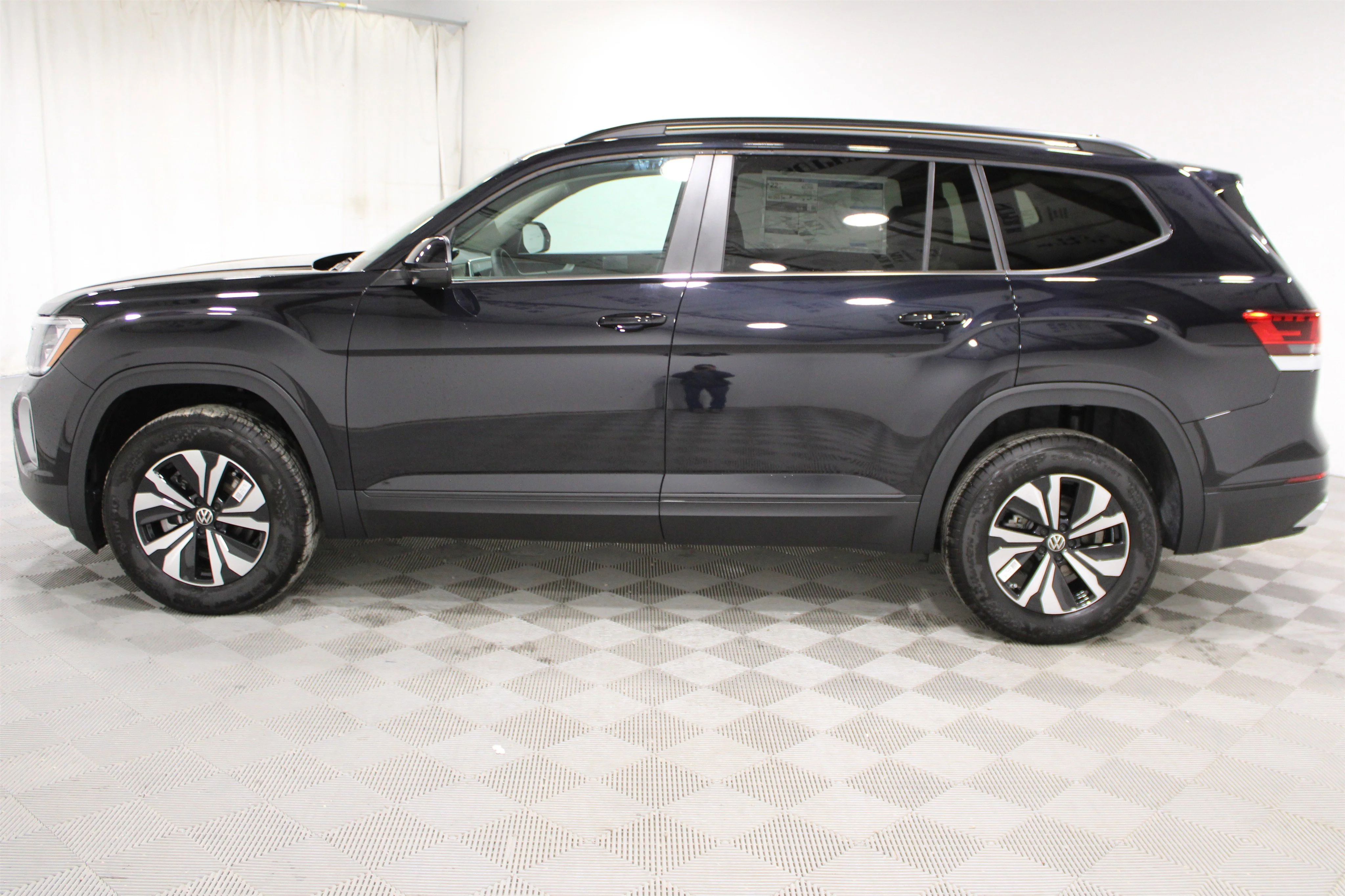 2026 Volkswagen Atlas SE - Photo 31