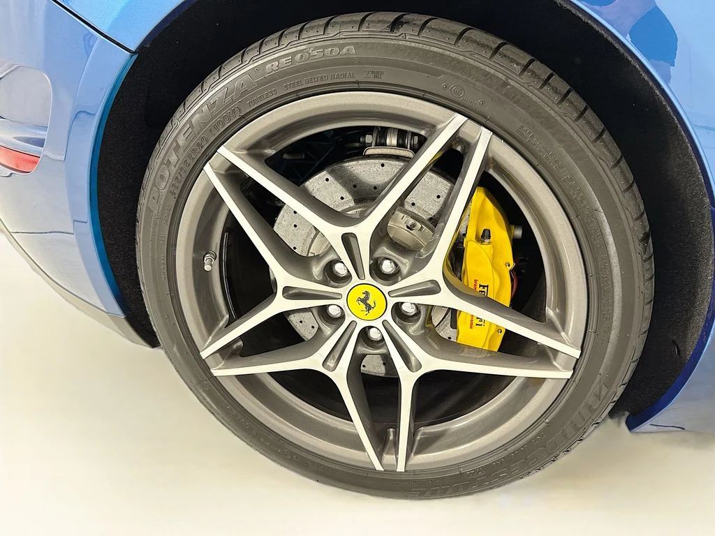 Used 2015  Ferrari T image 38