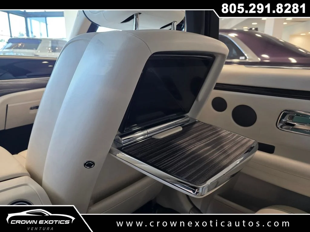Used 2021  Rolls-Royce Base image 48