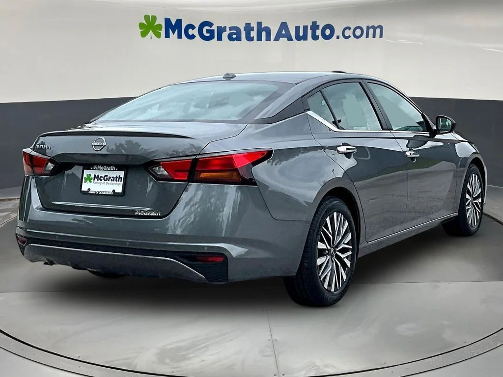 Used 2025 Gray Nissan 2.5 SV image 8