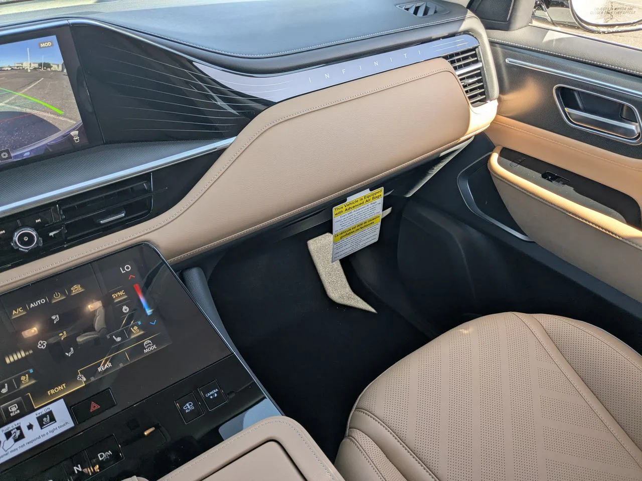 New 2026 RADIANT WHITE INFINITI Luxe 2WD image 24
