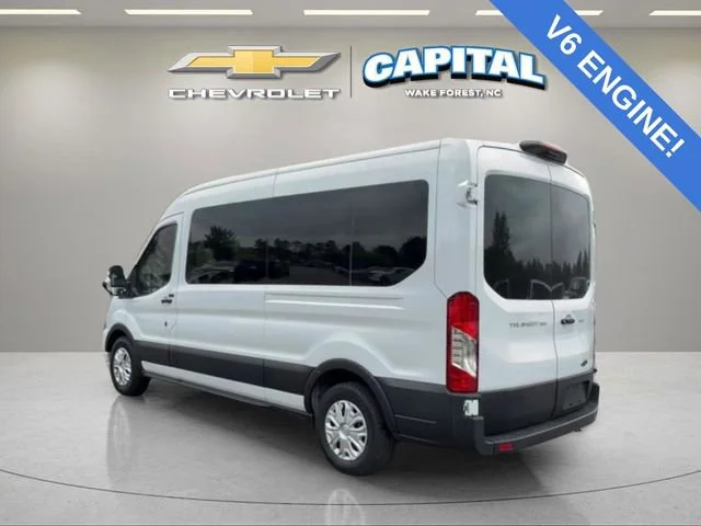 Used 2025 White Ford XL image 3
