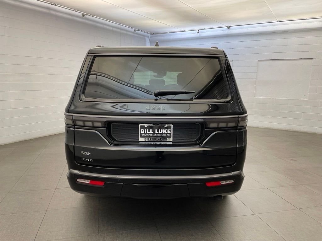 New 2026 High Gloss Black Exterior Paint Jeep Upland image 5