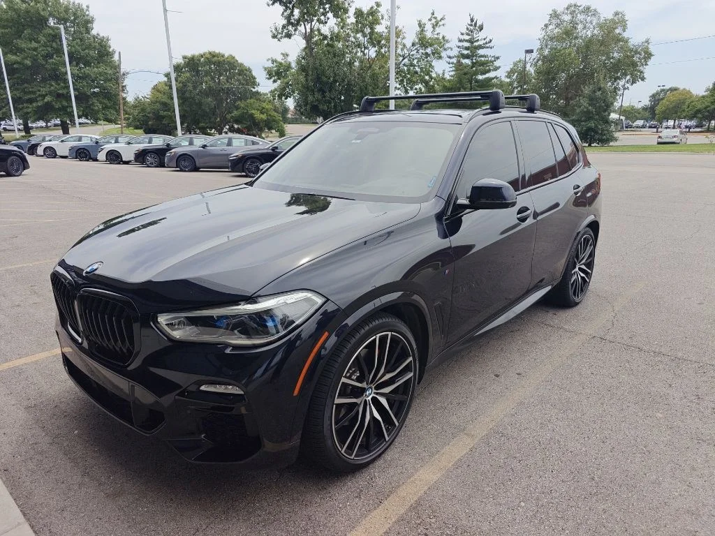 Used 2021 Black BMW xDrive40i image 2