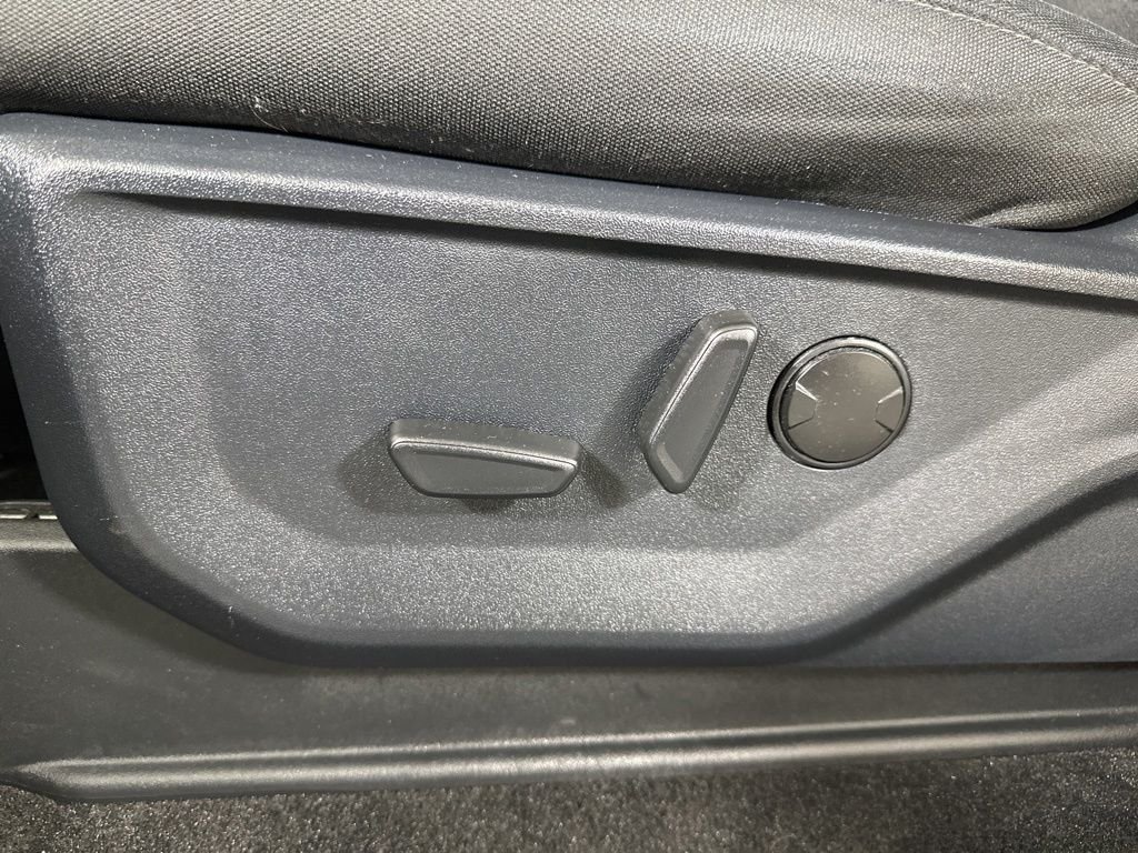 Used 2022 Black Ford XLT image 24
