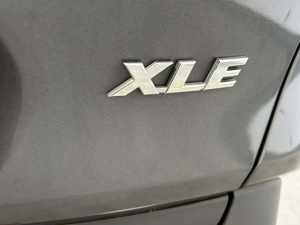 Used 2025 Gray Toyota XLE Premium image 12