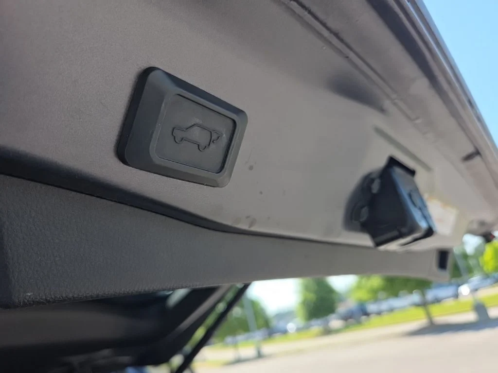 Used 2019 Gray Toyota XLE image 27