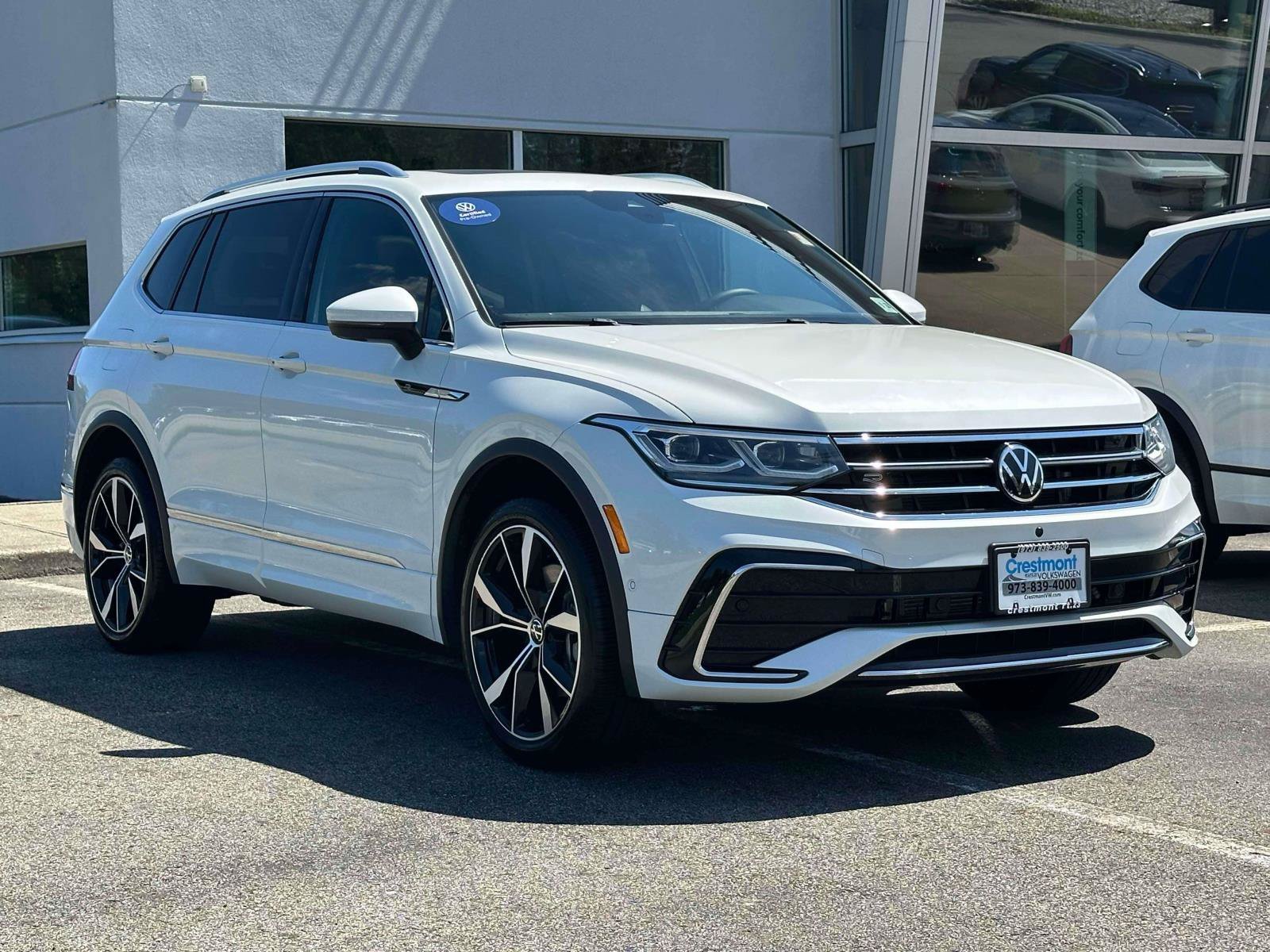 Used 2023 Opal White Pearl Volkswagen SEL R-Line image 2