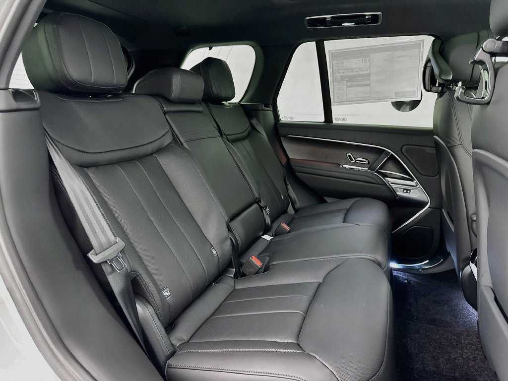 New 2027 Fuji White Land Rover SE image 29