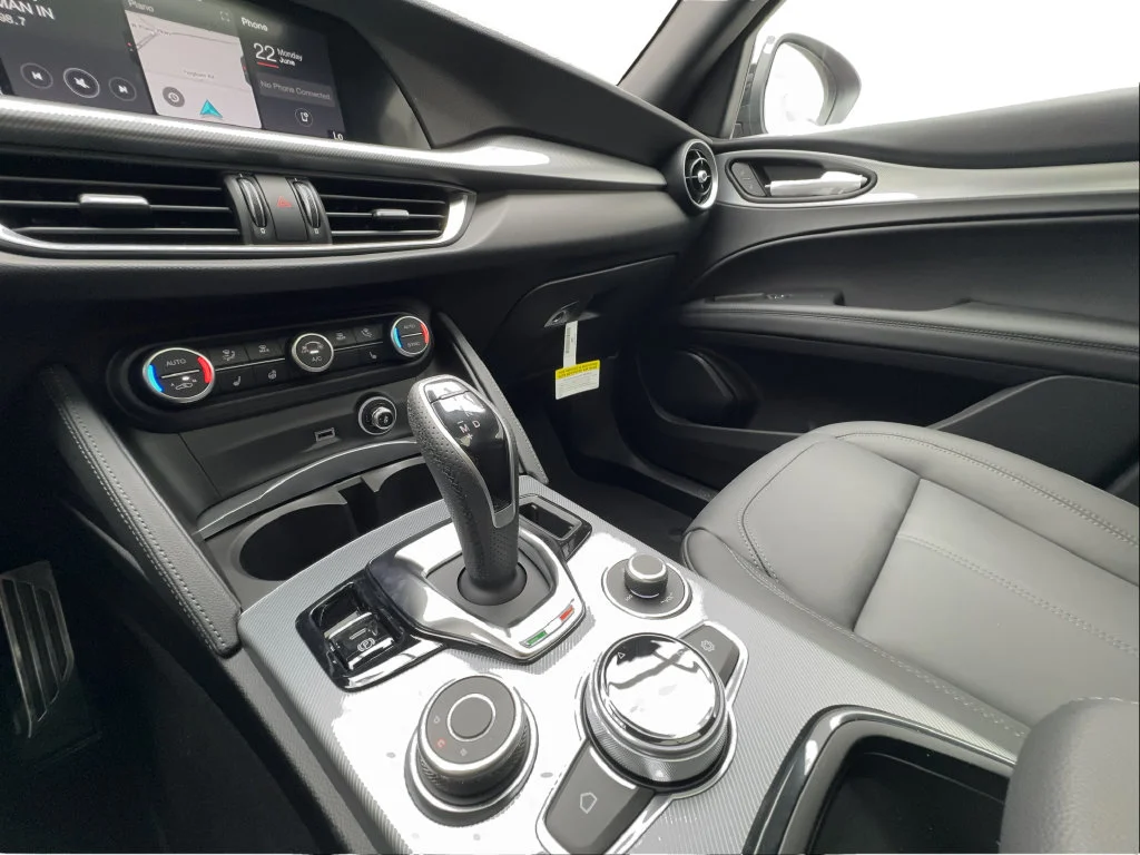 New 2026 Red Alfa Romeo Base image 49