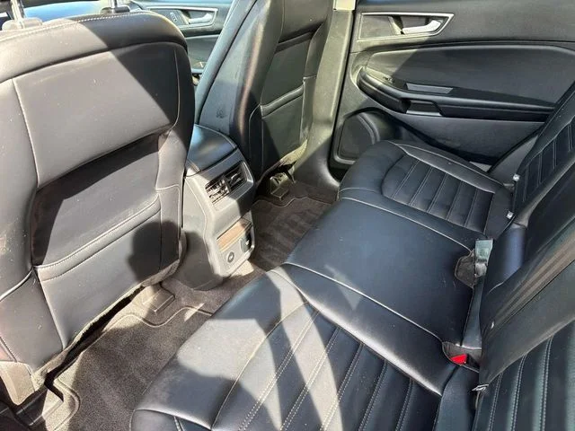 Used 2022 Red Ford SEL image 16