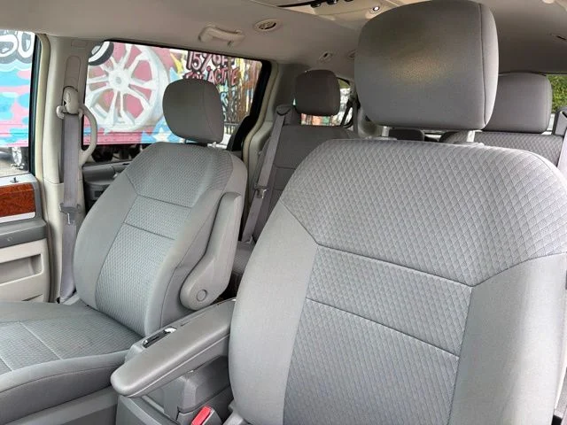 Used 2009 Green Chrysler Touring image 15