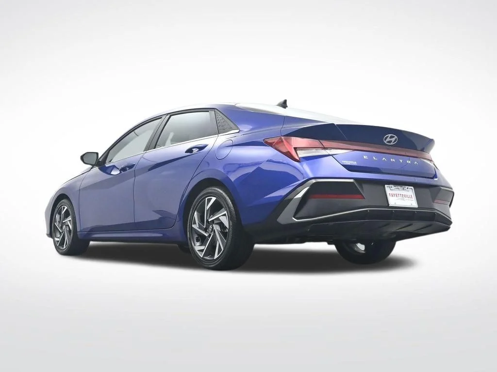 Used 2025 Blue Hyundai SEL Convenience image 35