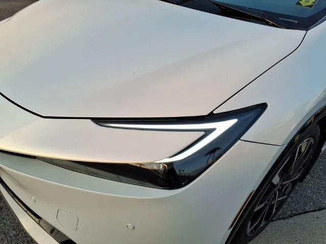 Used 2025 Off-white Toyota XSE image 10