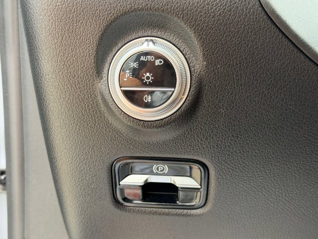 Certified Used 2022  Mercedes-Benz C 300 image 20