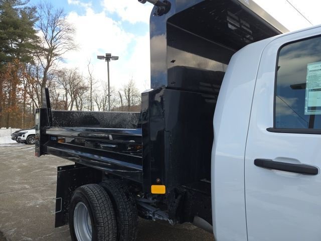 New 2026 Summit White Chevrolet Work Truck image 5