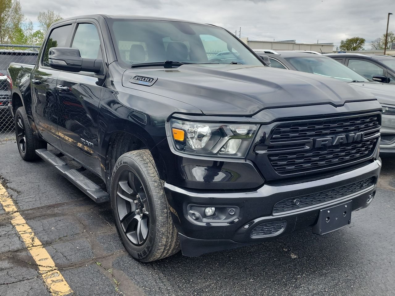 2024 RAM 1500 Big Horn/Lone Star 4x4 Crew Cab 5'7's photo