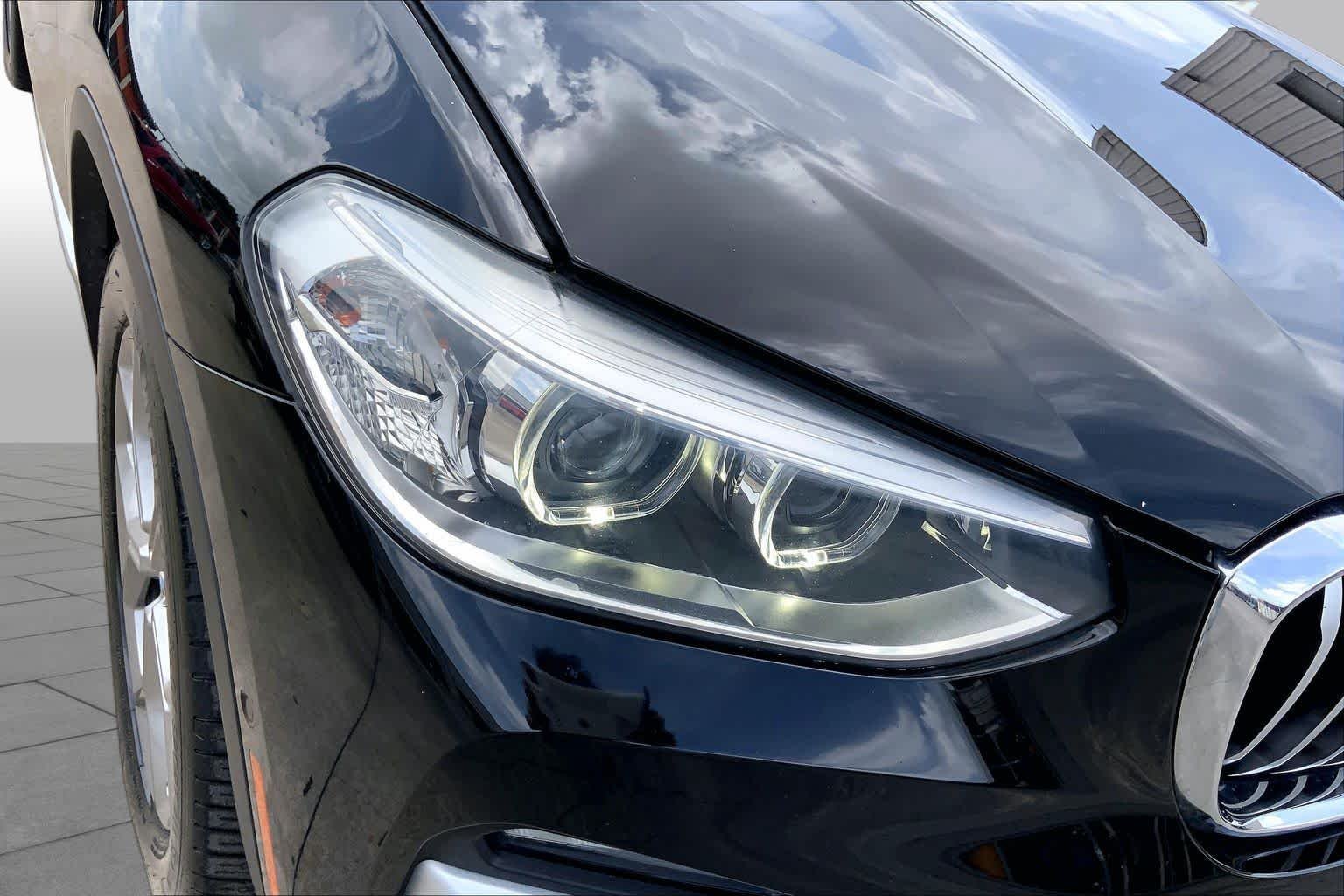 Used 2021 Jet Black BMW sDrive30i image 27