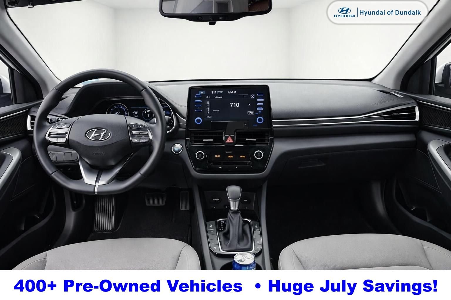 Used 2021 White Hyundai SE image 10