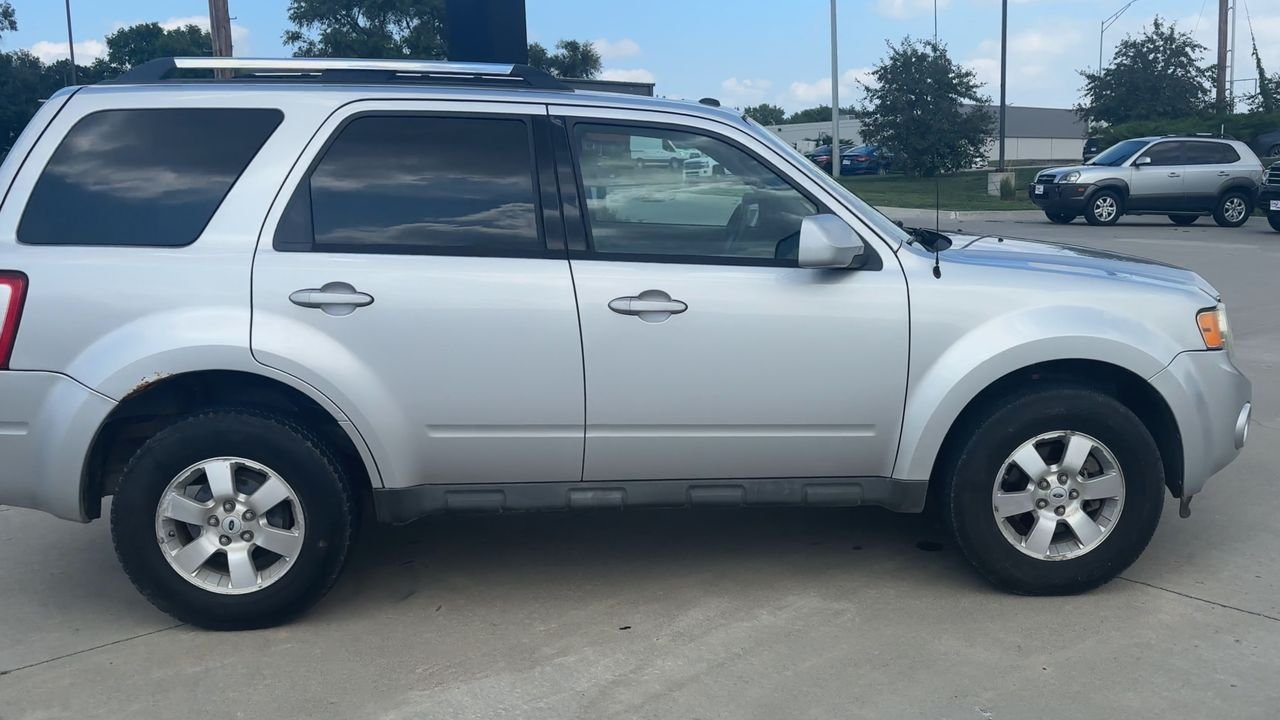 2009 Ford Escape Limited photo 2