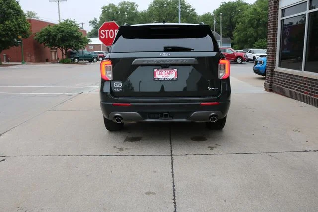 Used 2022 Green Metallic Ford XLT image 26