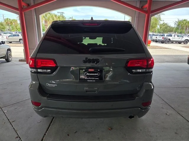 Certified Used 2020 Gray Jeep Altitude image 10