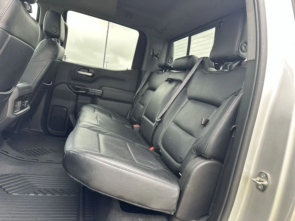 Used 2020 Silver Chevrolet RST image 27