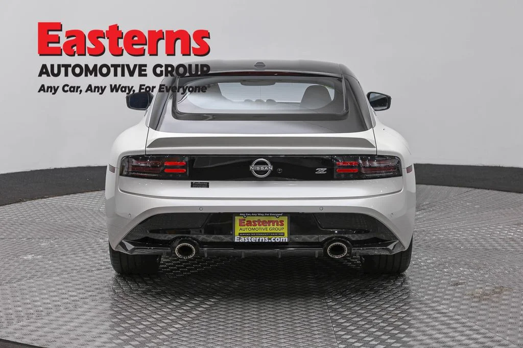 Used 2025 White Nissan Performance image 6