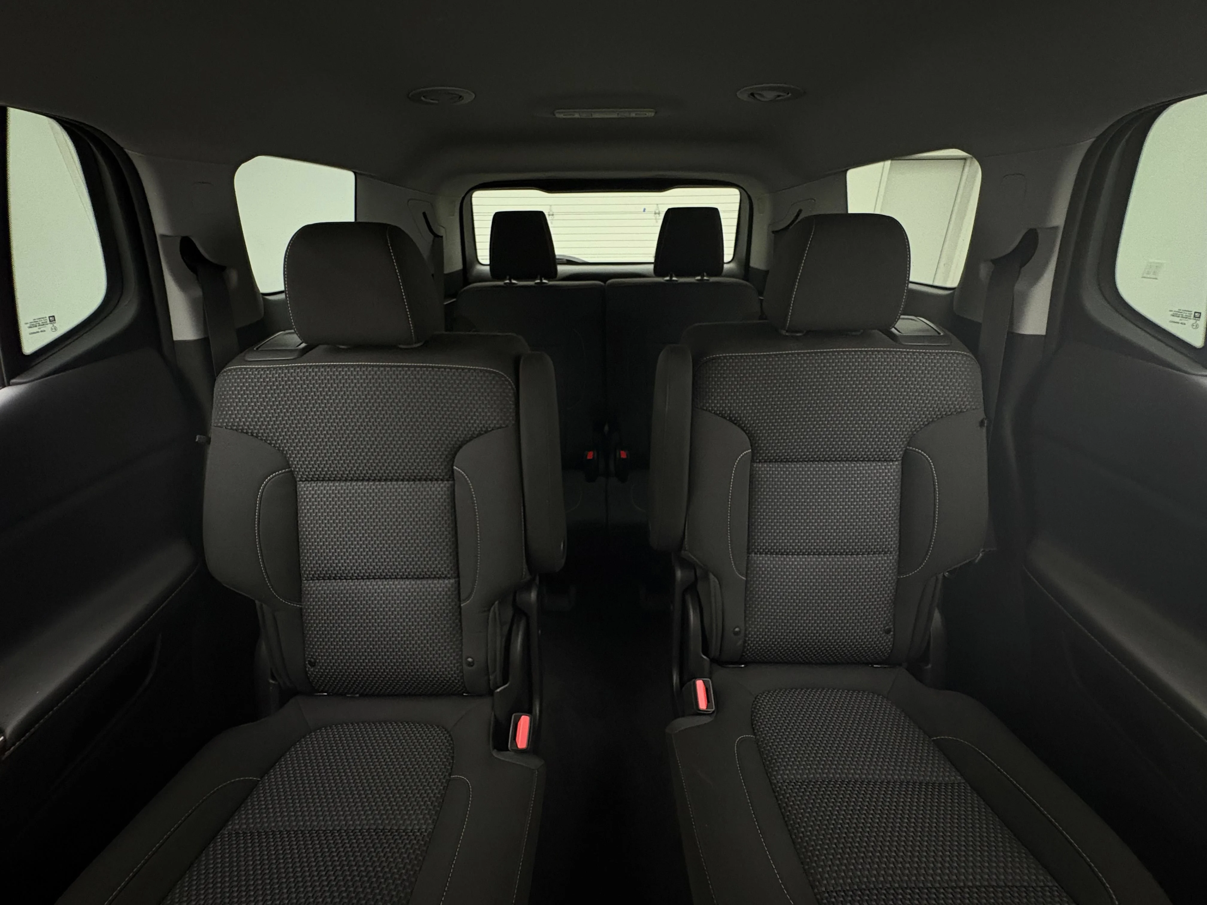 Used 2023 Summit White GMC SLE image 35